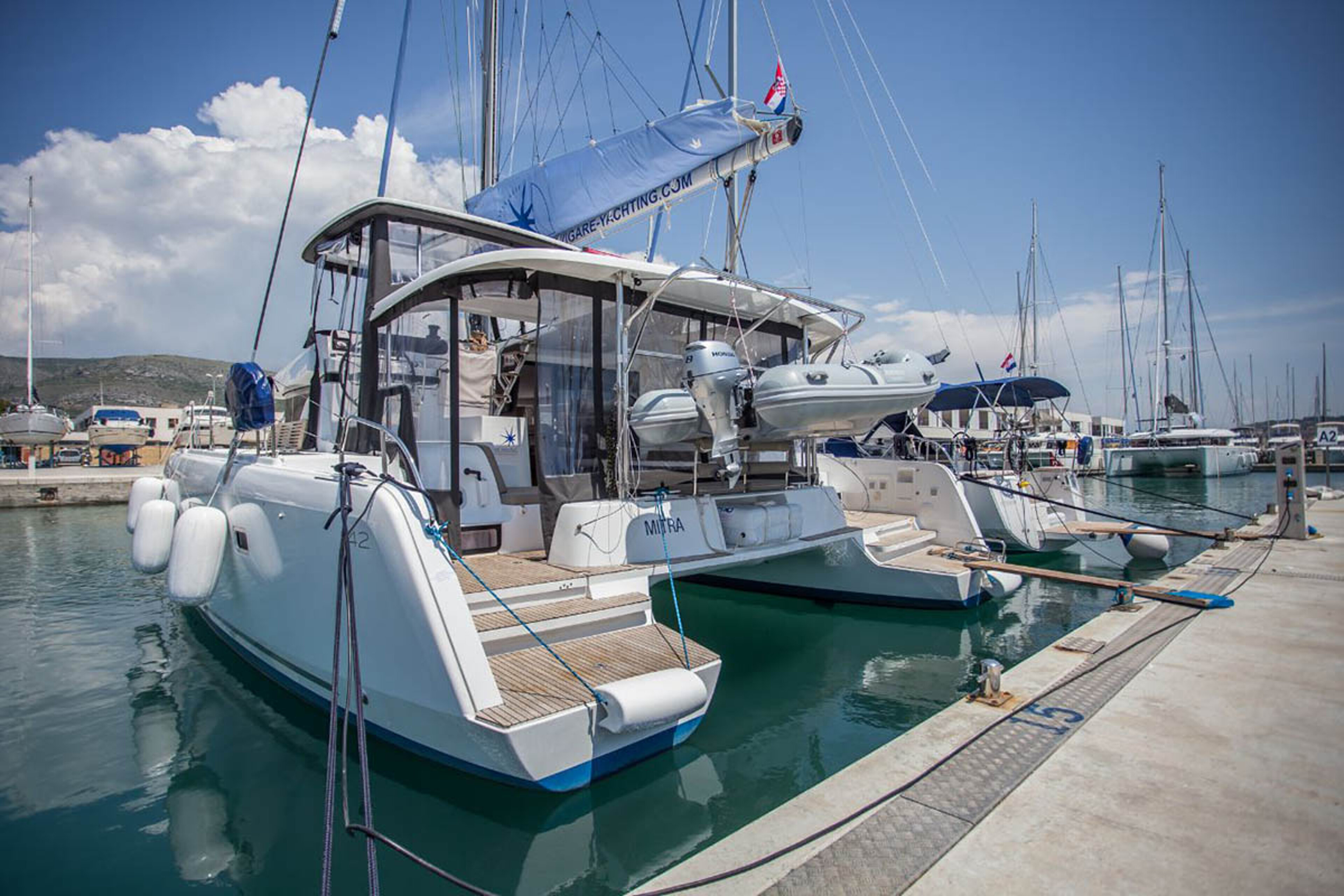 Lagoon 42 - 4 + 2 cab. Mitra 