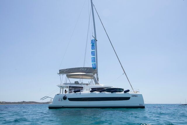 Bali 4.8 - 5 + 1 cab Nereid