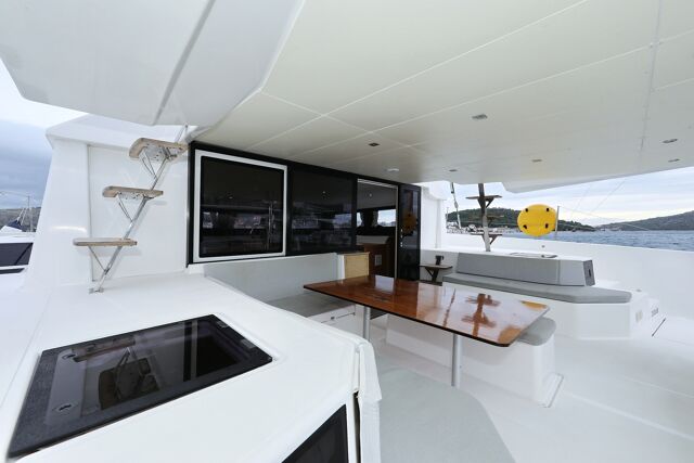 Dufour 48 Catamaran - 5 + 1 cab. Believe
