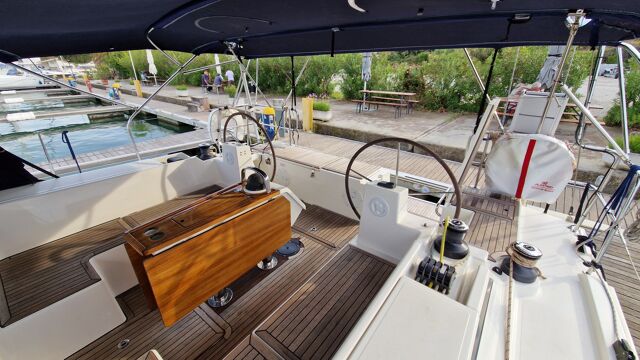 Bavaria C45 Holiday Lush Life