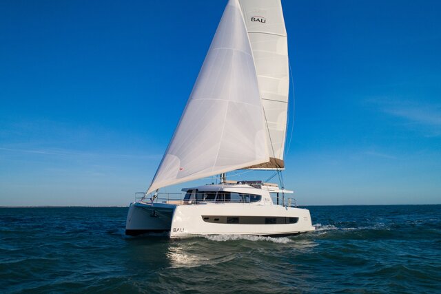 Bali 4.4 - 4 + 1 cab. Breeze
