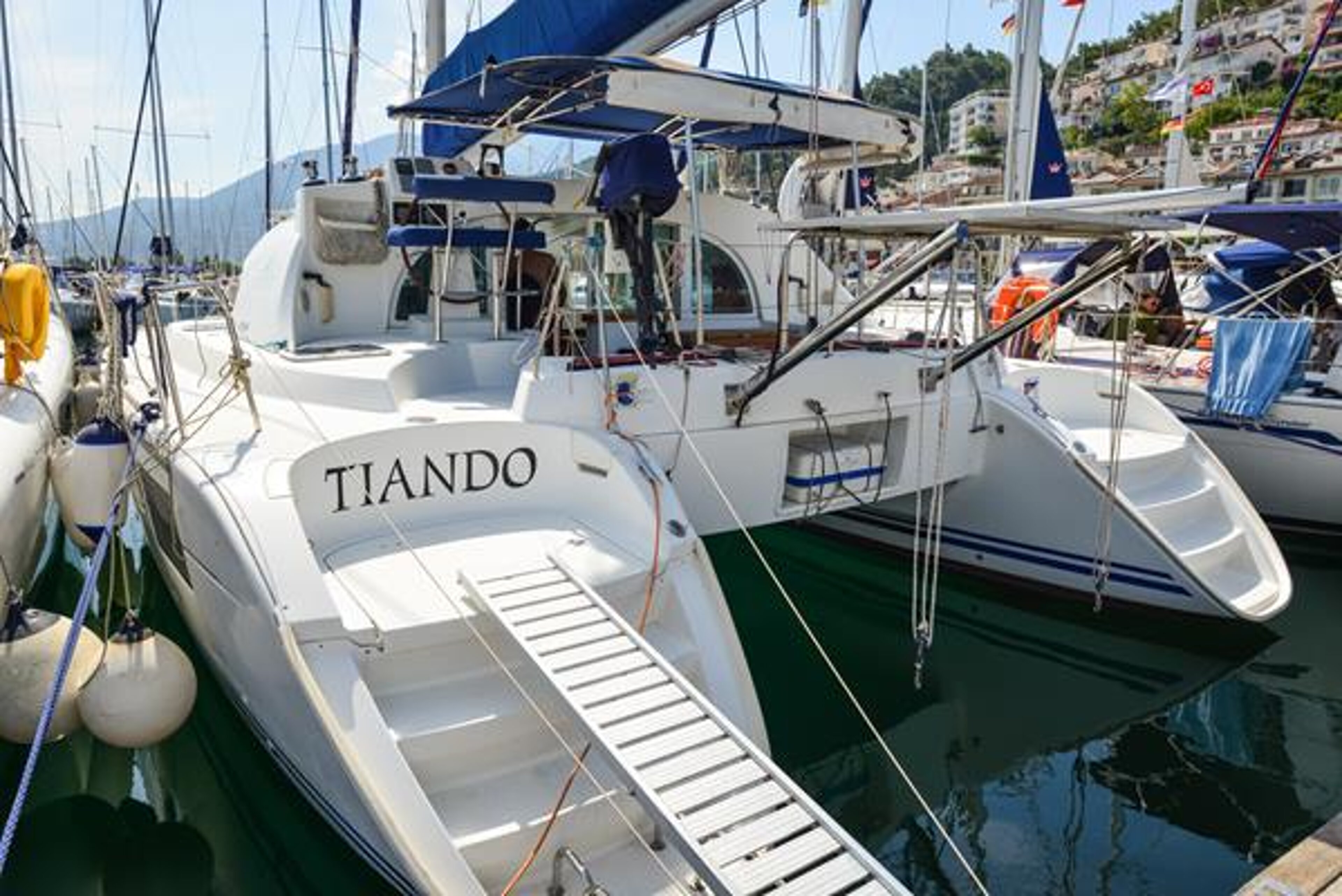 Lagoon 380 - 3 cab. Tiando