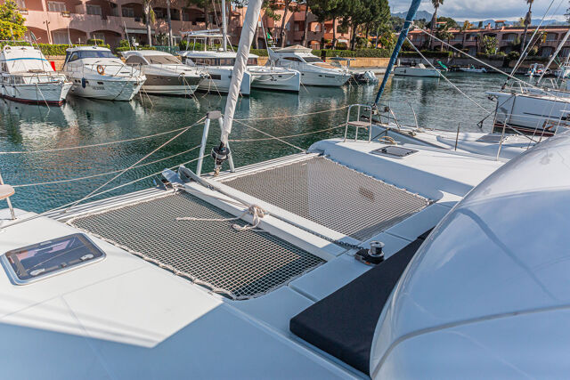 Lagoon 42 - 4 + 1 cab. Almalu