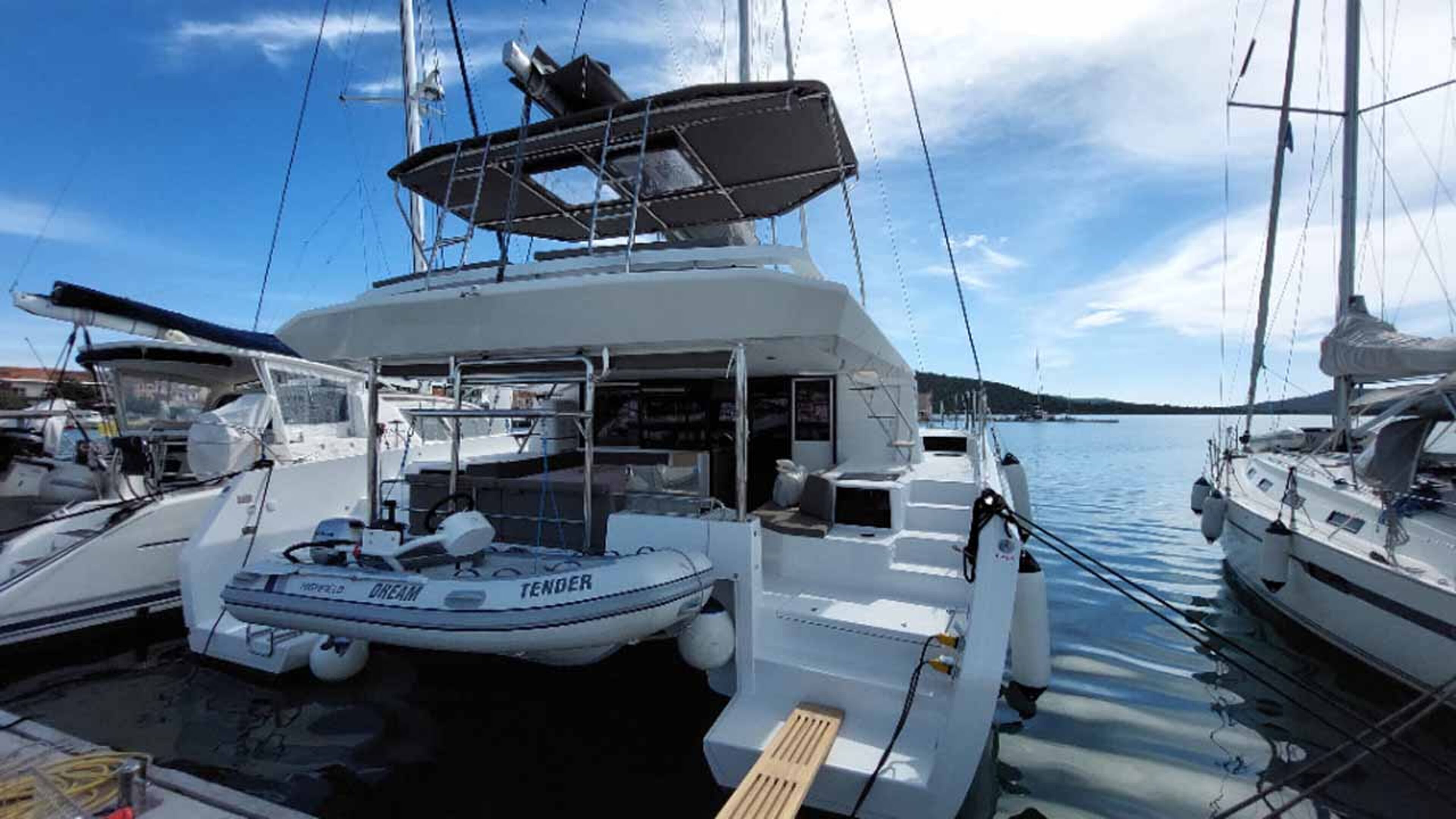Dufour 48 Catamaran - 5 + 1 cab. Dreamland