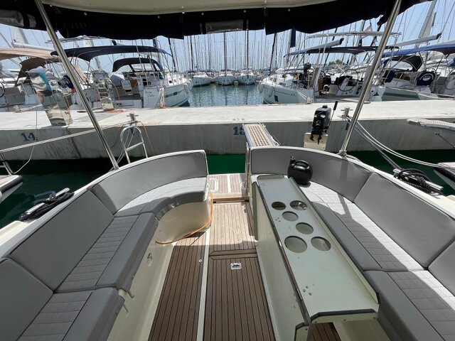 Adria 1002 Vektor Vella