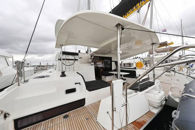 Lagoon 42 - 4 + 2 cab. Ice Cat