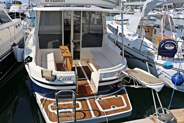 Adria 1002 Vektor Lavsa