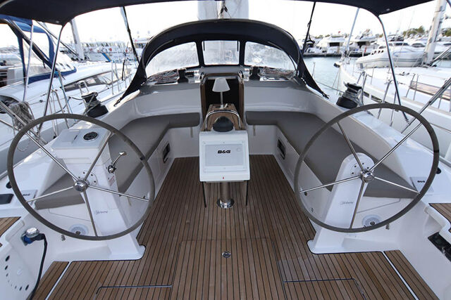 Bavaria Cruiser 51 - 4 cab Wild at sea