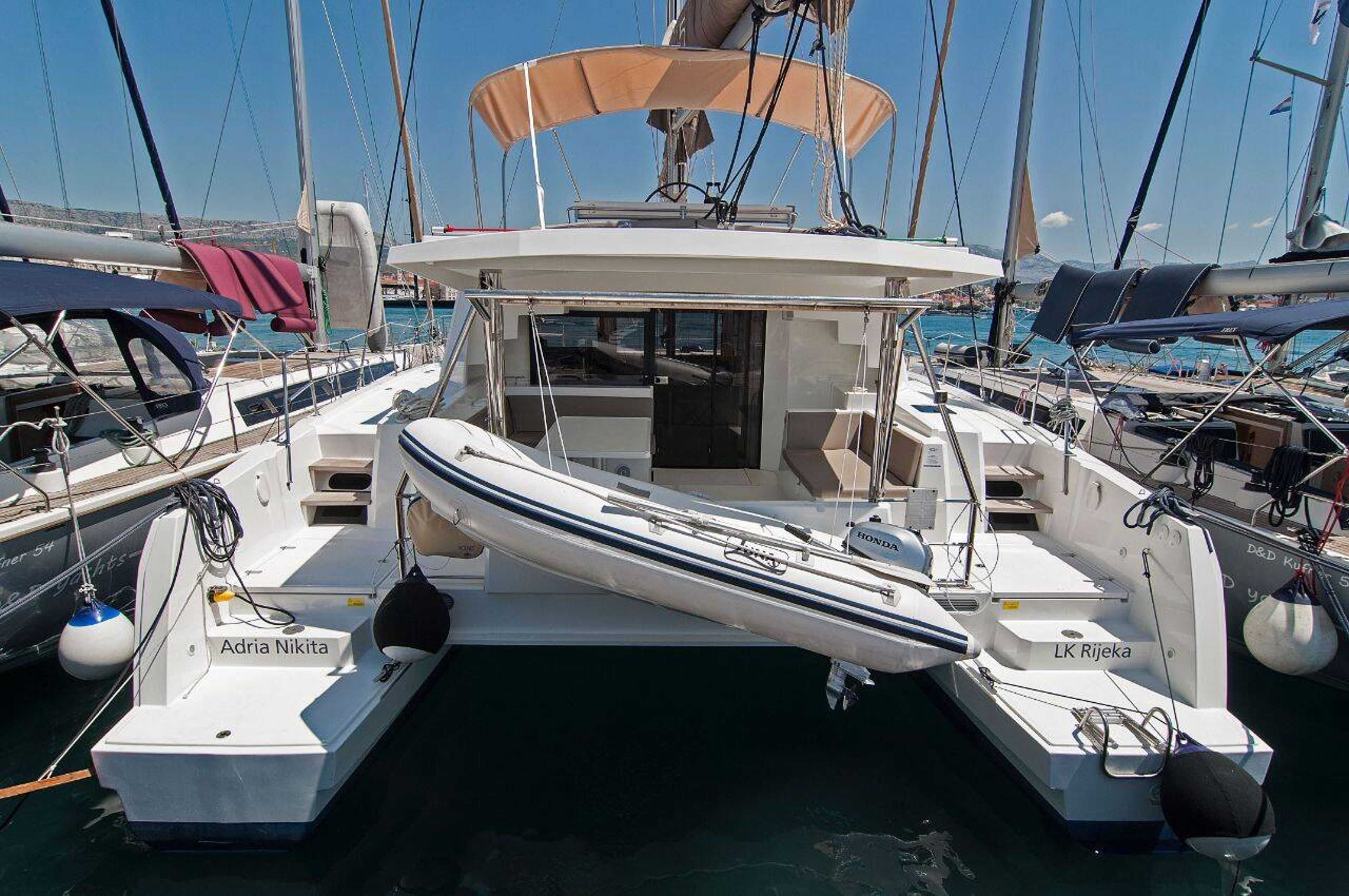 Bali 4.5 - 4 + 2 cab. Adria Nikita