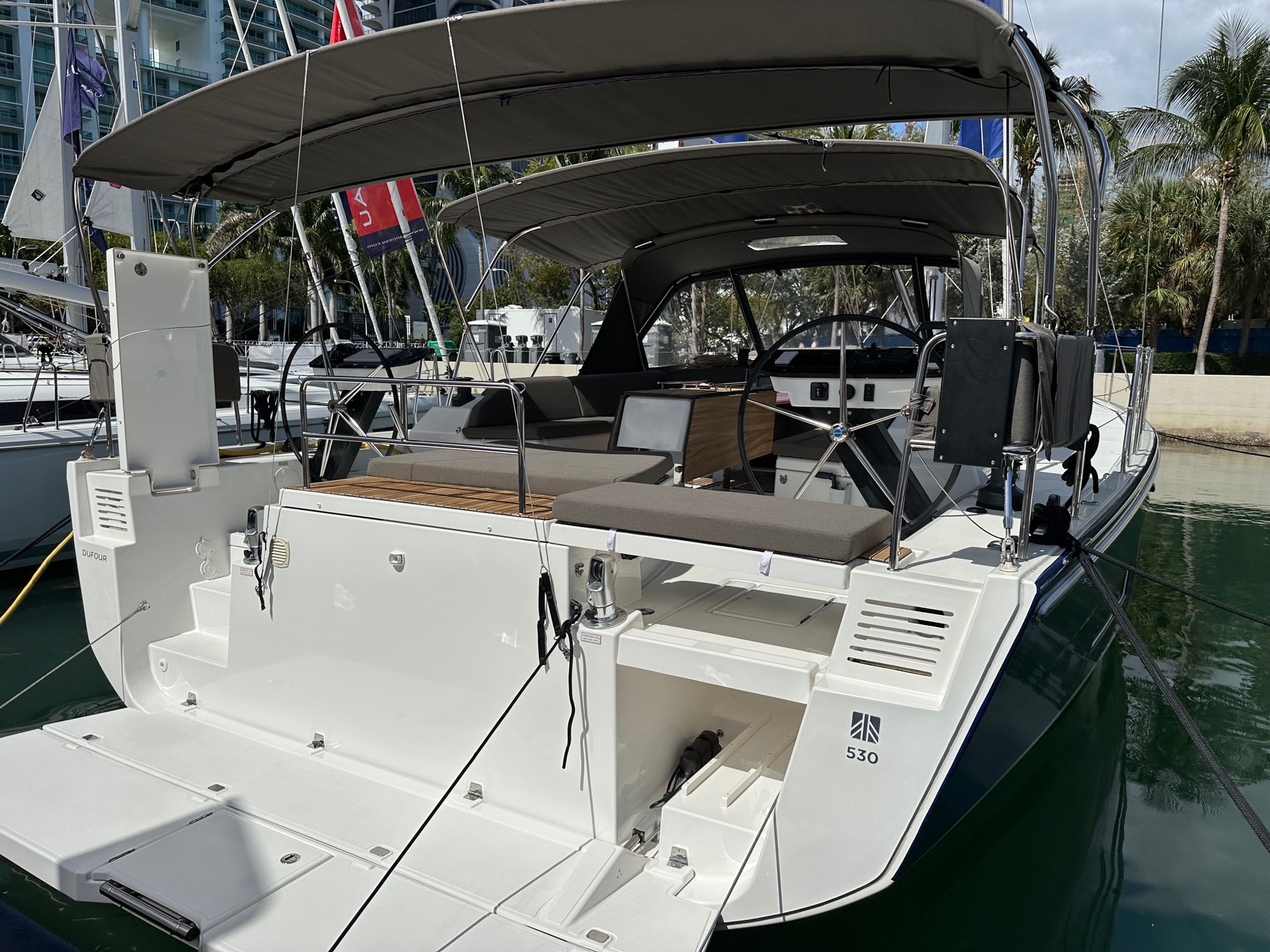 Dufour 530 - 4 cab. La Barca