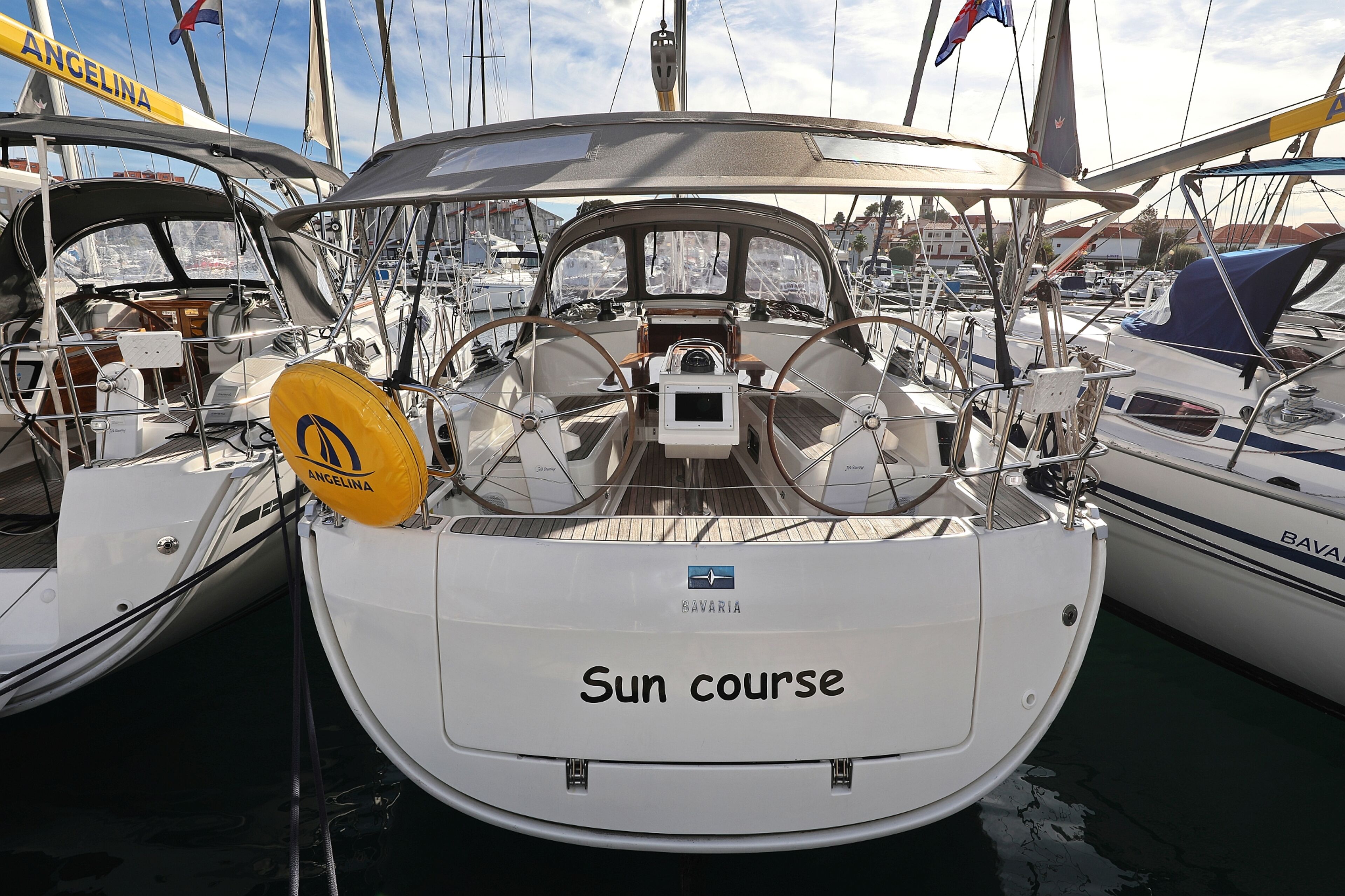 Bavaria Cruiser 37 - 3 cab. Sun Course