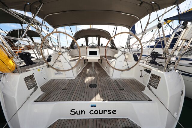 Bavaria Cruiser 37 - 3 cab. Sun Course