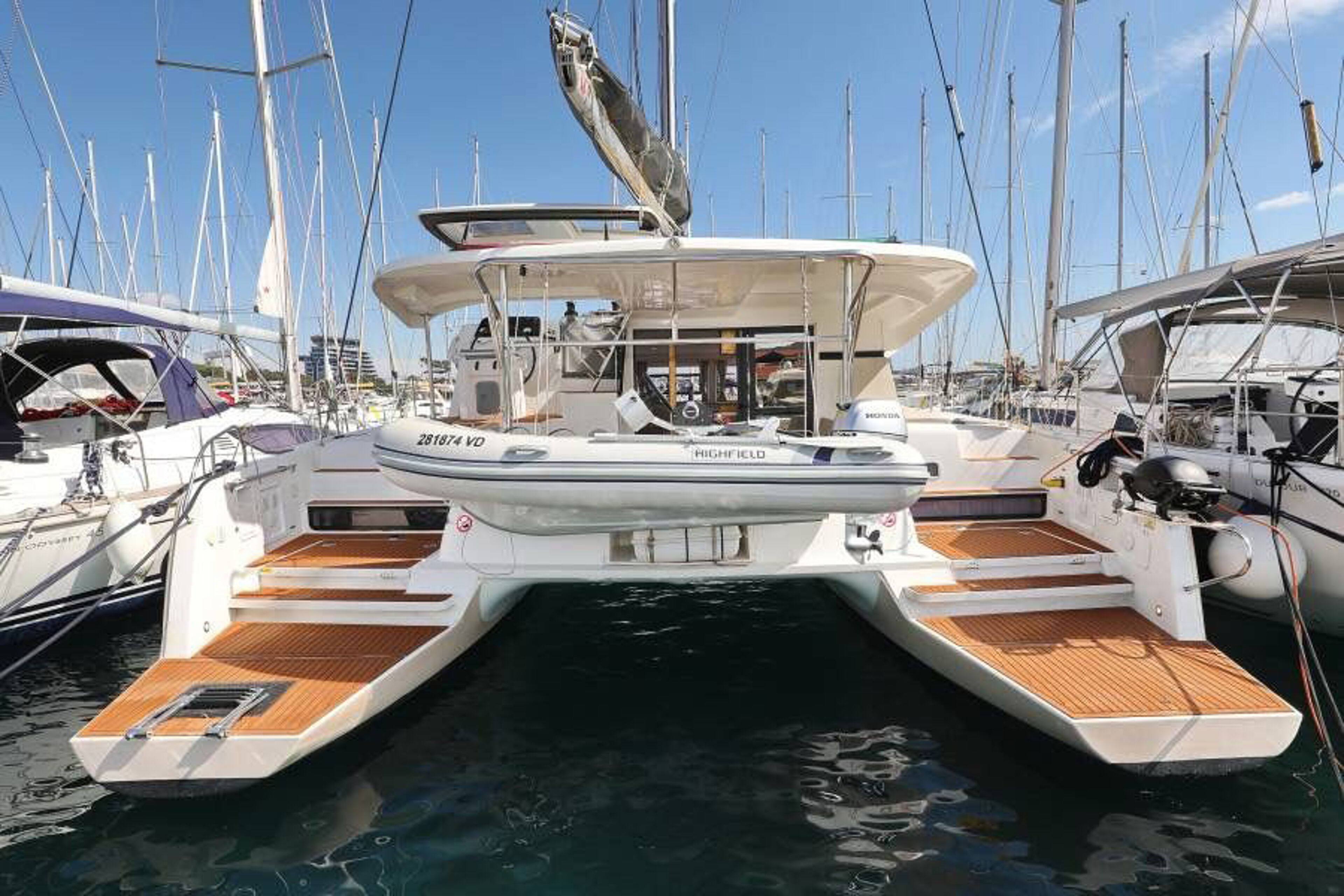 Lagoon 42 - 4 + 2 cab. Bolubo