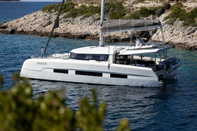 Dufour 48 Catamaran - 5 + 1 cab. Freya