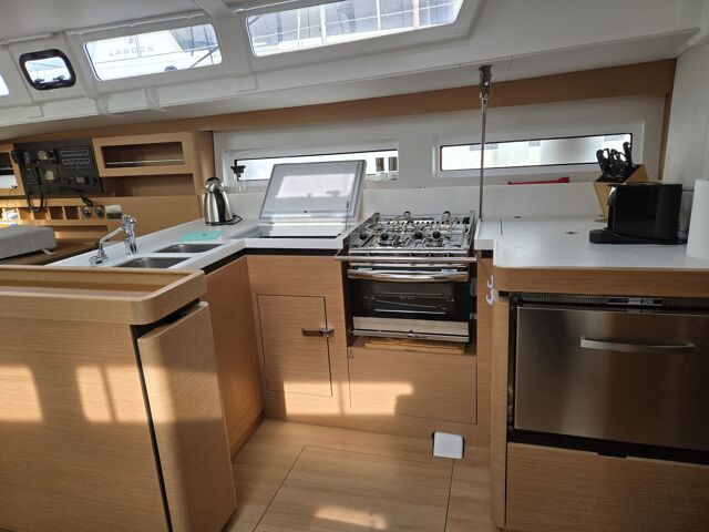 Sun Odyssey 490 - 4 + 1 cab. Sofiya