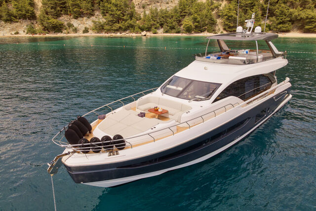 Azimut 78 Fly - 4 + 1 cab. Viva