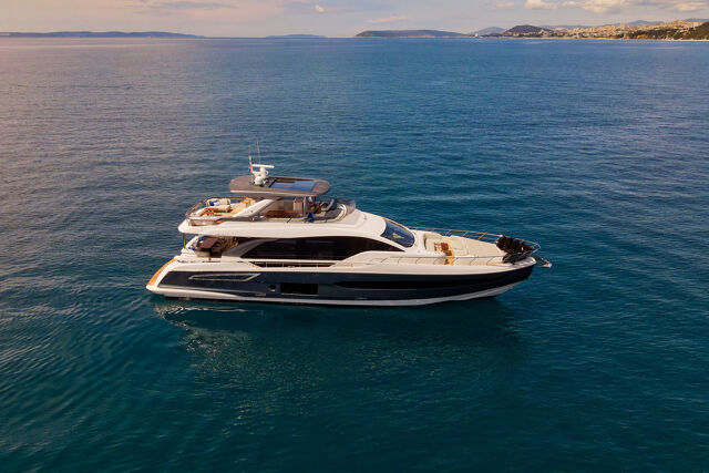 Azimut 78 Fly - 4 + 1 cab. Viva