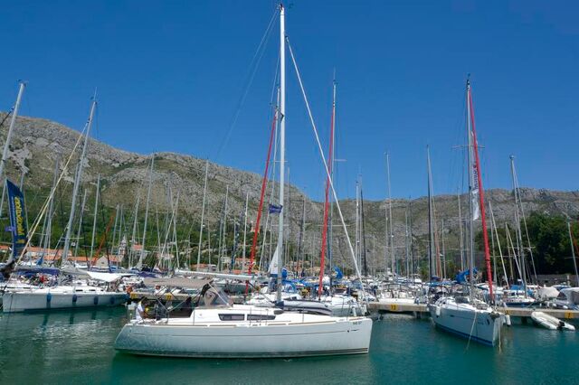 Sun Odyssey 33i Hasta Siempre