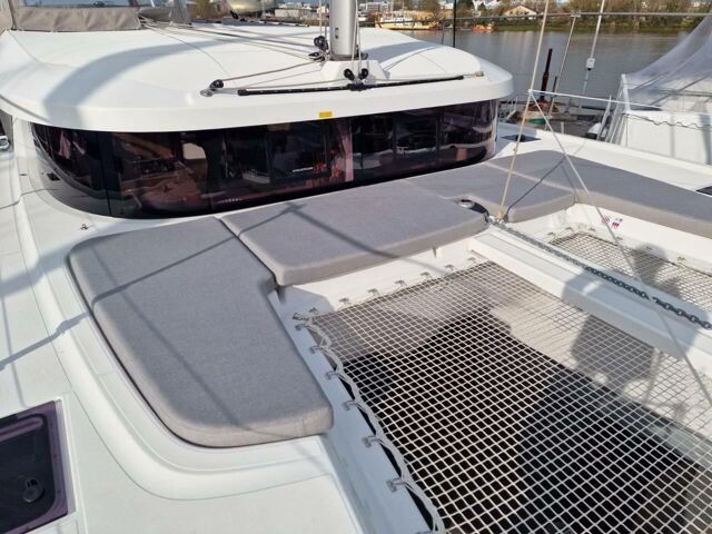 Lagoon 380 - 4 + 2 cab. New