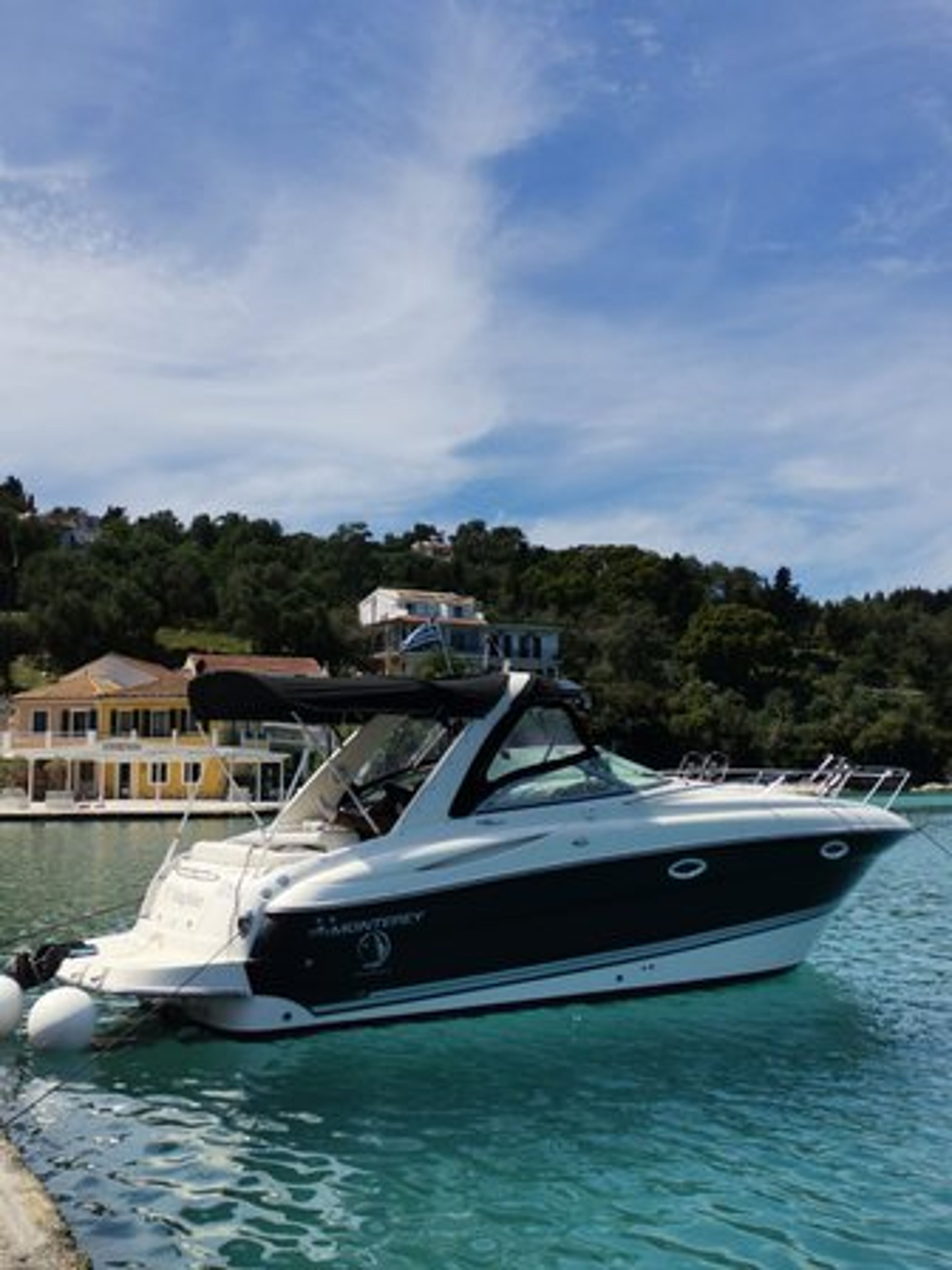 Monterey 295 Sport Yacht Kingfisher