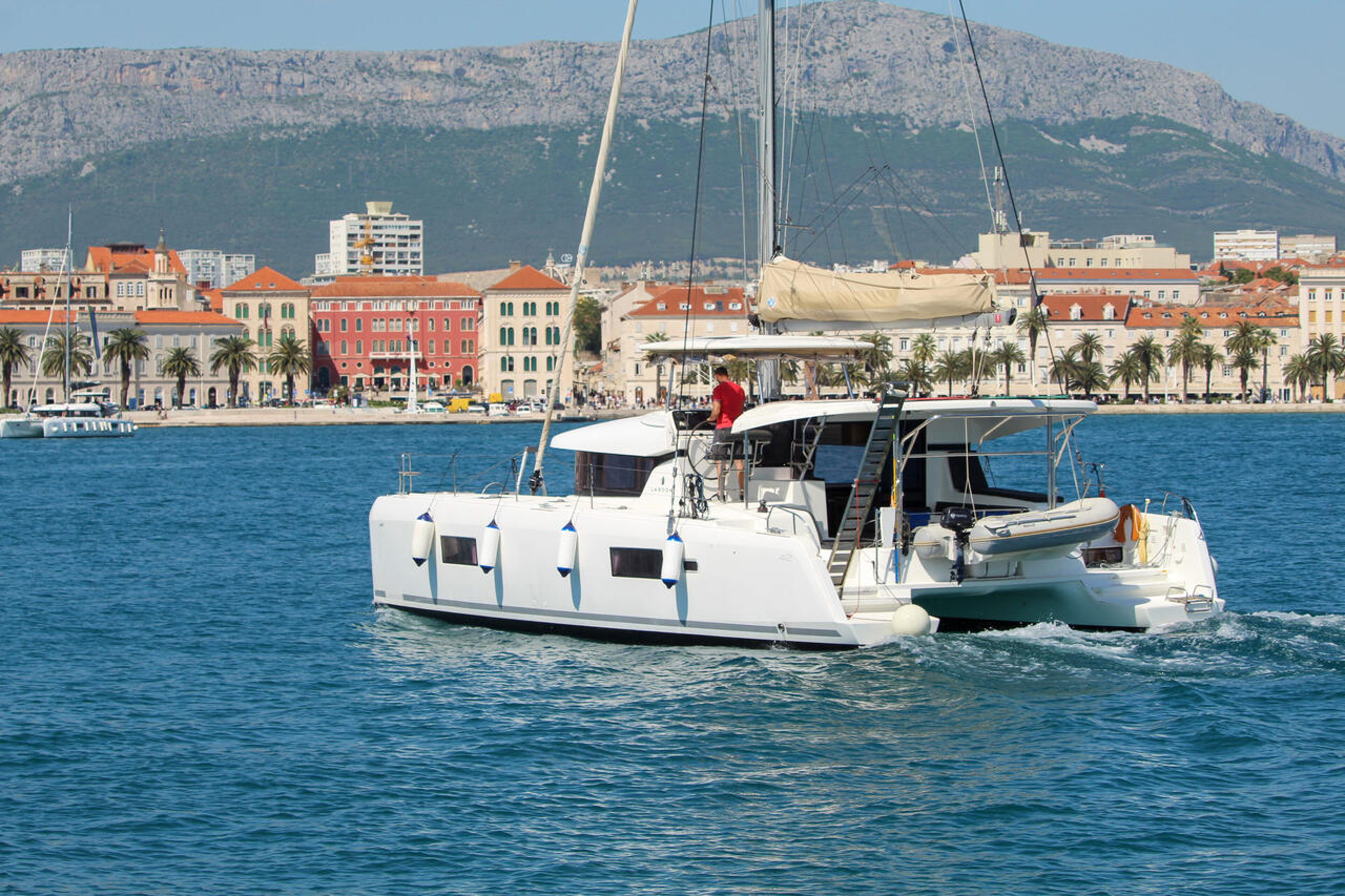 Lagoon 42 - 4 + 2 cab. Poppy