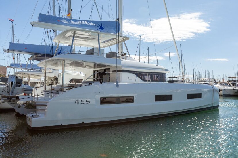 Lagoon 55 - 4 + 2 cab. IRISEMMA
