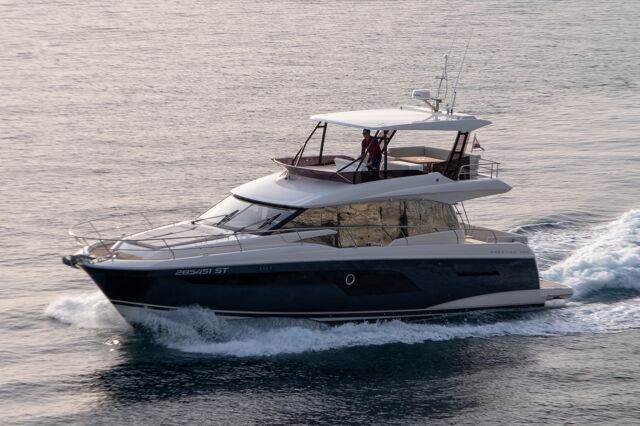 Prestige 520 Flybridge Baby Indy
