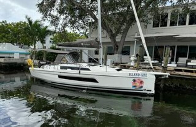 Dufour 37 - 3 cab. Island Girl