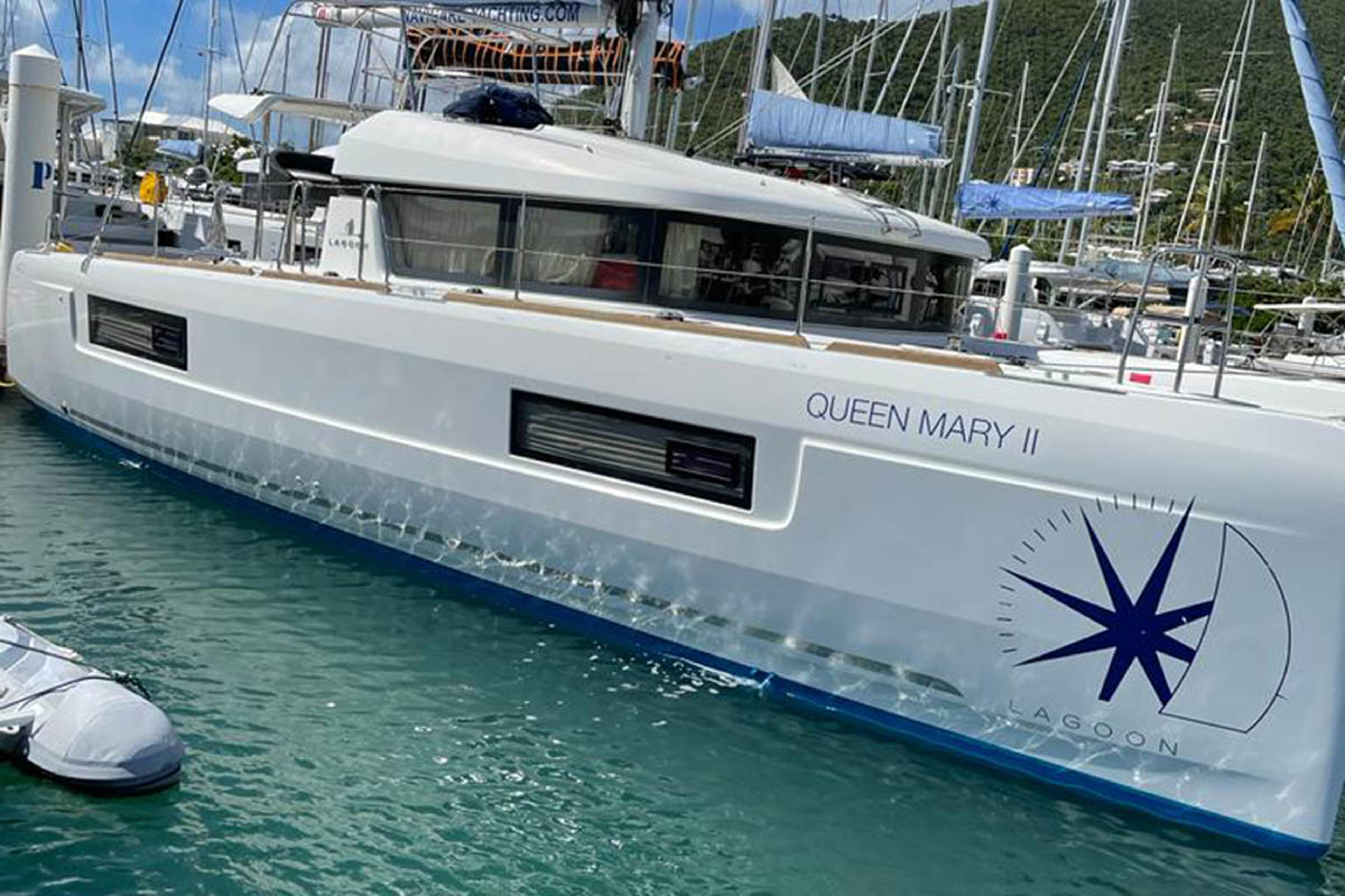 Lagoon 40 - 4 + 2 cab Queen Marry II