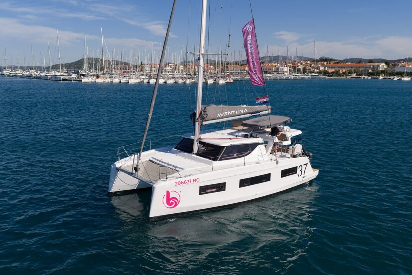Aventura 37 - 3 cab. Freya II