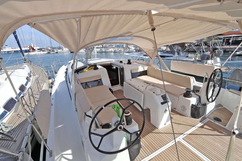 Sun Odyssey 490 - 5 cab. Avra