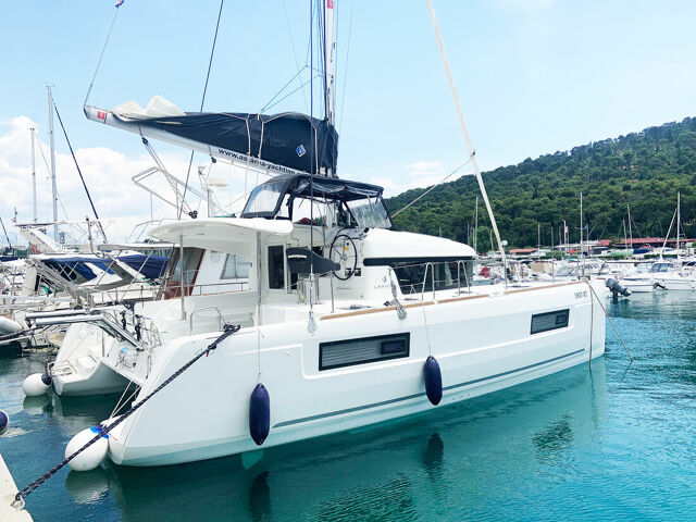 Lagoon 40 - 4 + 2 cab Candy