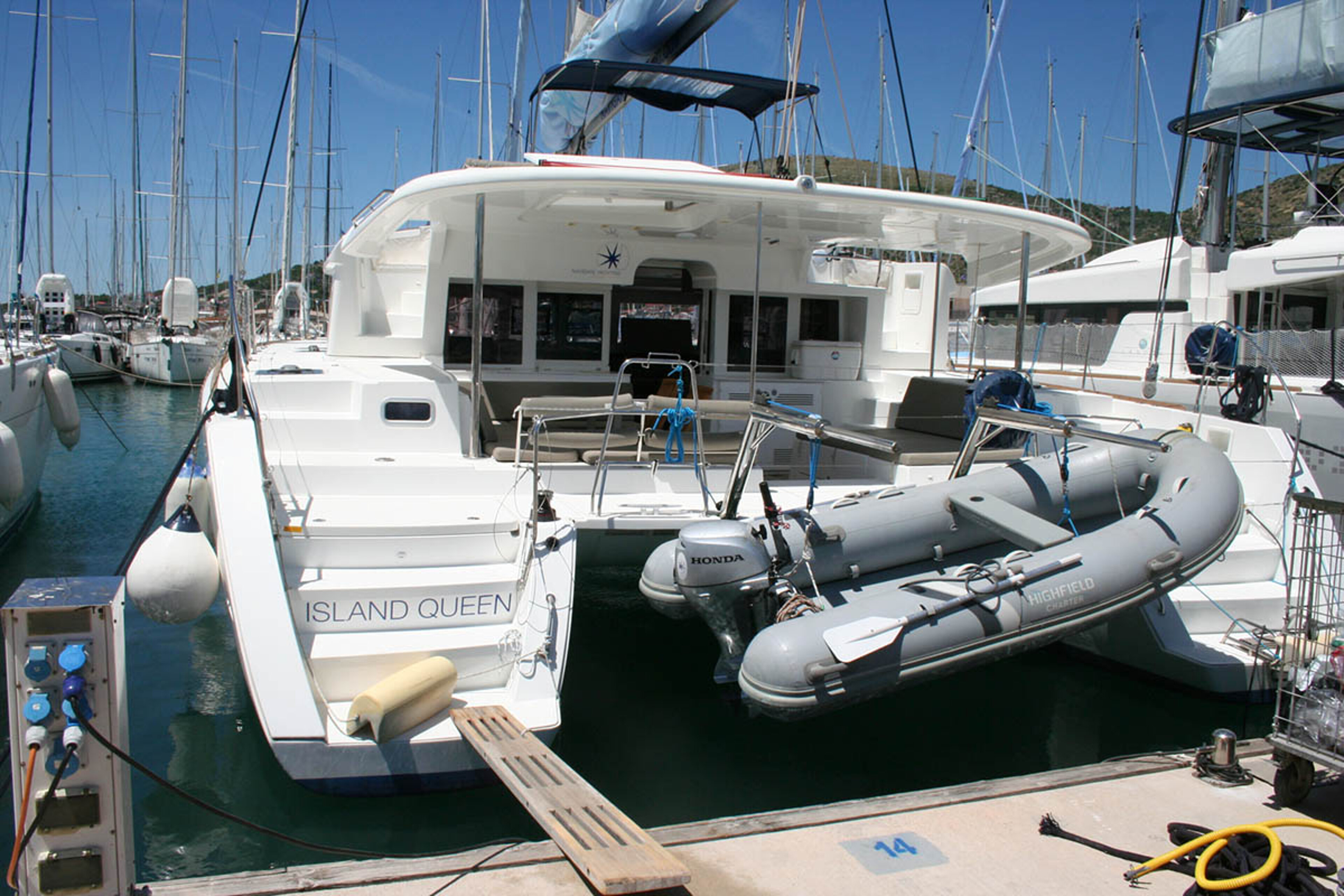 Lagoon 450 F - 4 + 2 cab. Island Queen