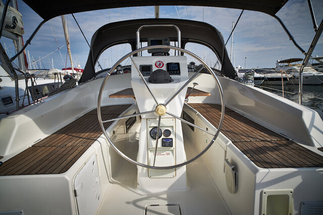Bavaria Cruiser 36 White Pearl B