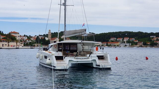 Fountaine Pajot Astrea 42 - 4 + 2 cab. Ocean Runner