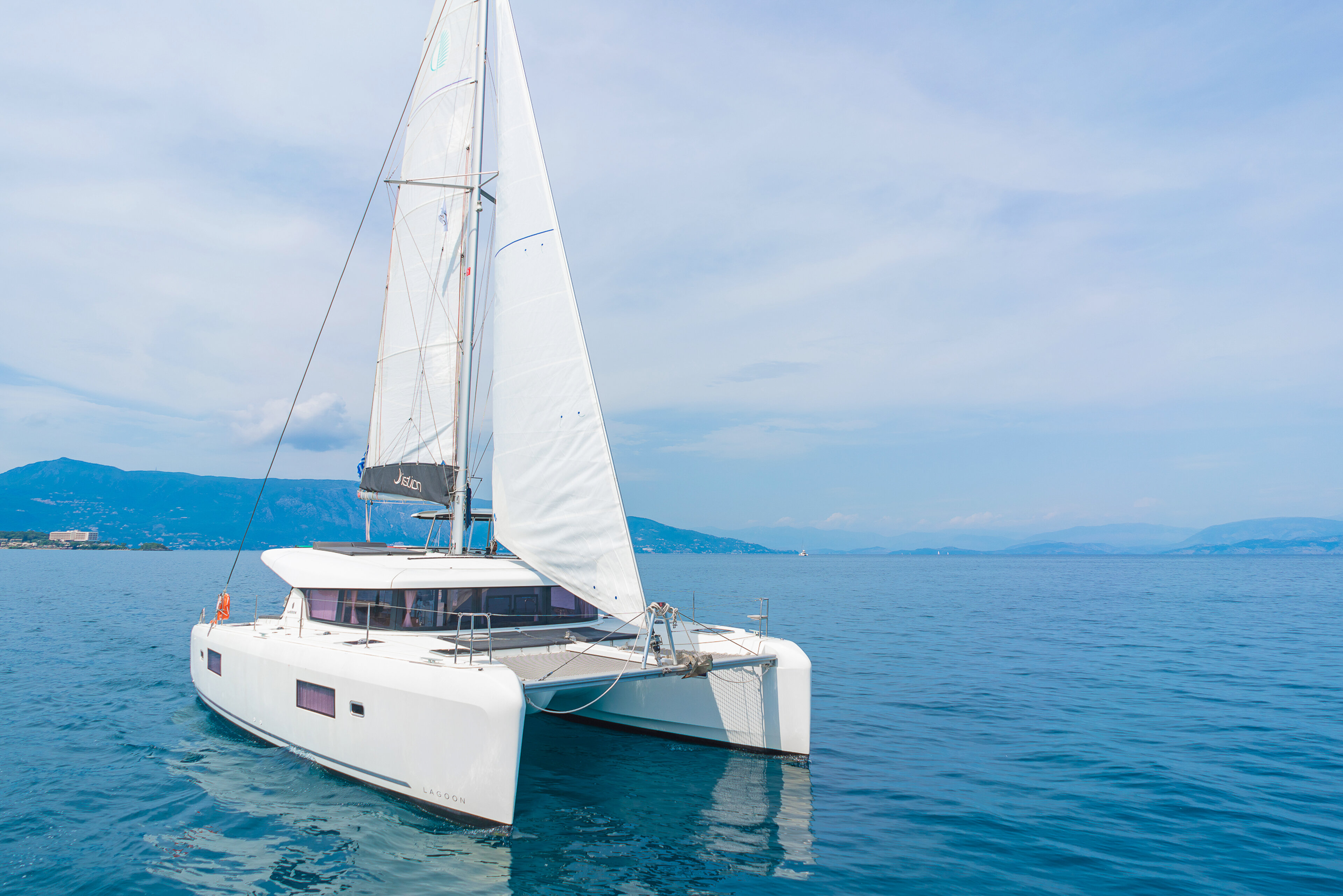 Lagoon 42 - 4 + 2 cab. Four Seasons