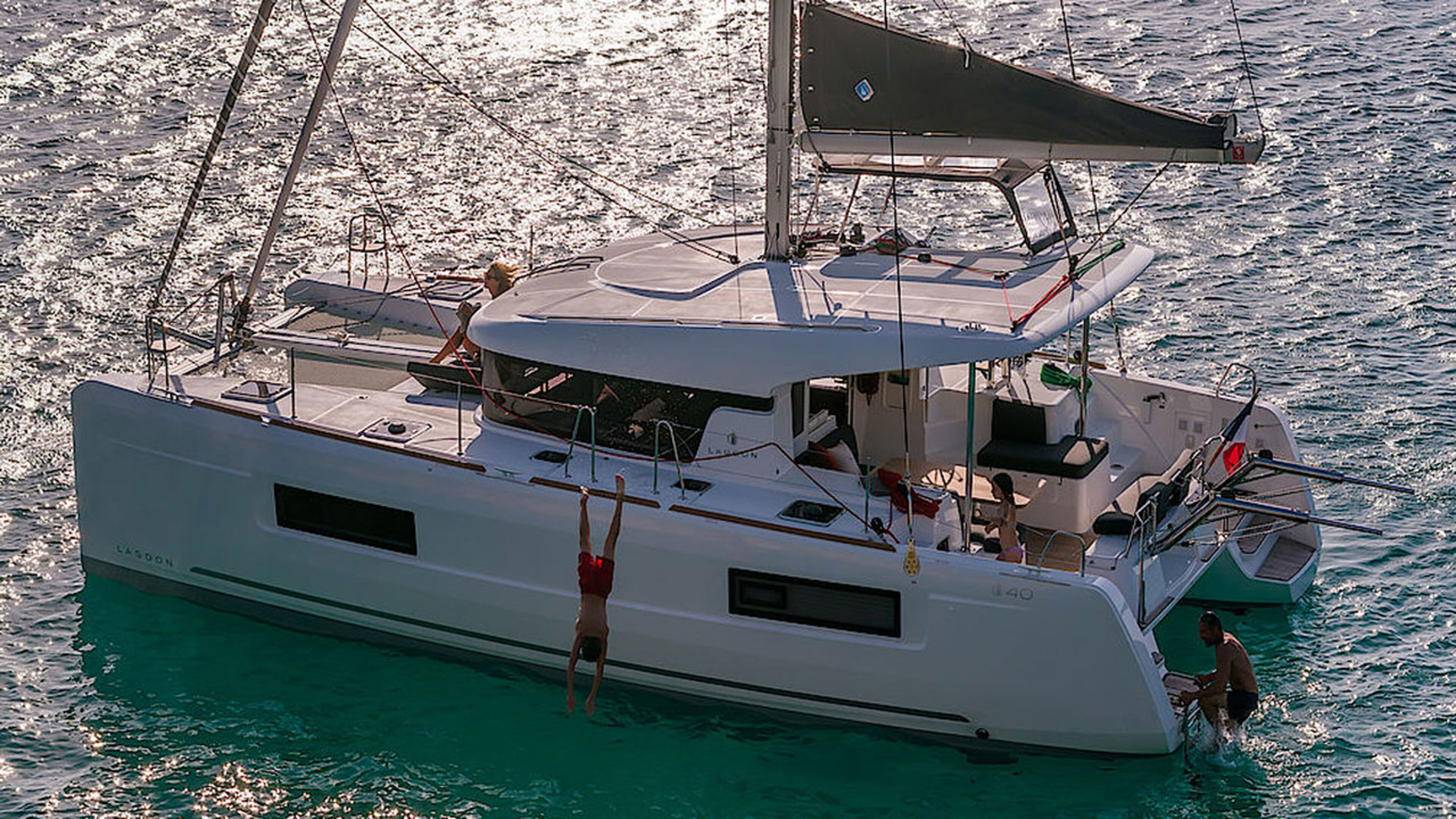 Lagoon 40 - 4 + 1 cab. Sunrise