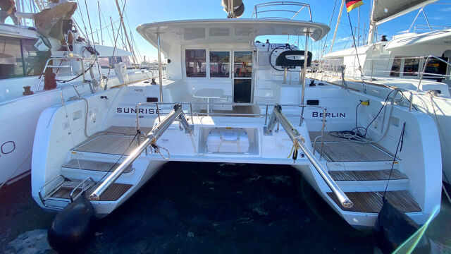 Lagoon 40 - 4 + 1 cab. Sunrise