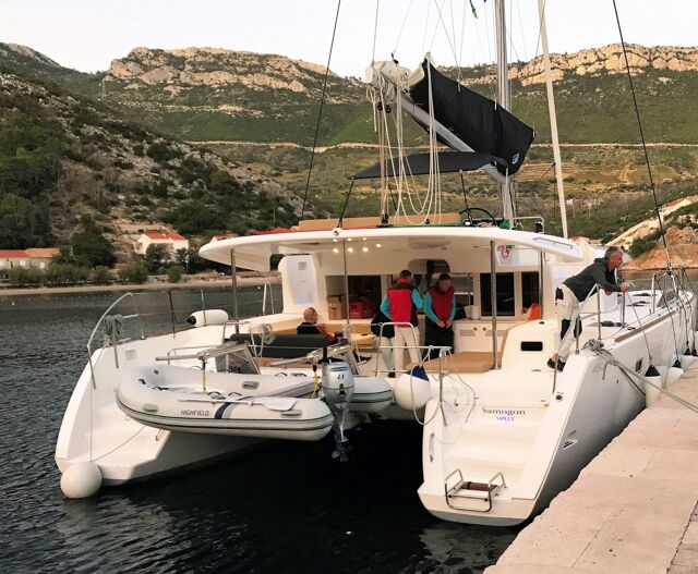 Lagoon 450 F - 4 + 2 cab. Samogon