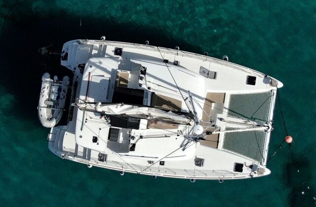 Lagoon 450 F - 4 + 2 cab. Samogon