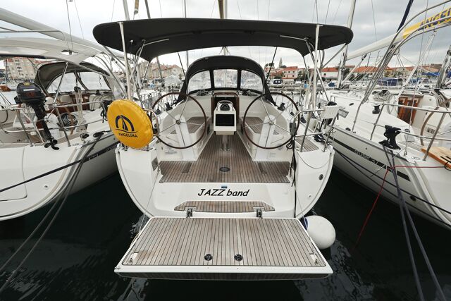 Bavaria Cruiser 37 - 3 cab. Jazz Band