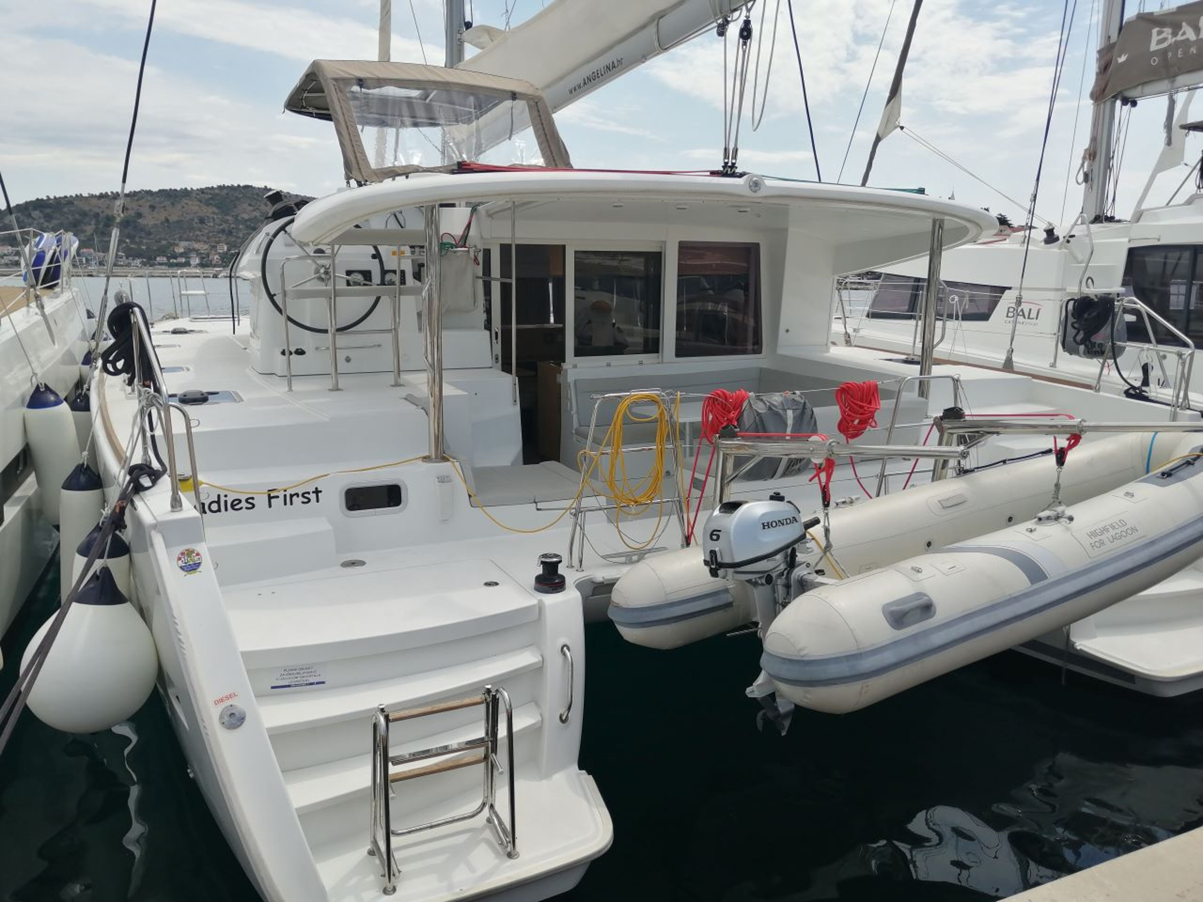 Lagoon 400 S2 - 4 + 2 cab. Ladies First
