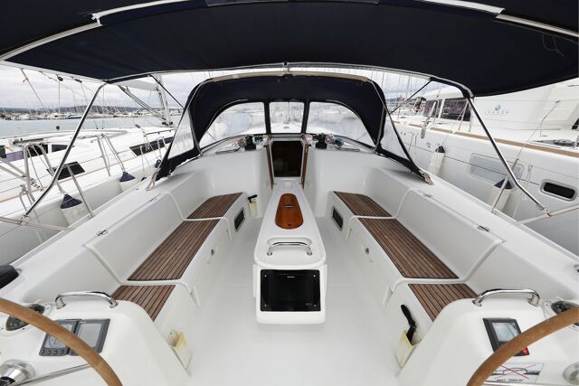 Cyclades 50.5 - 5 + 1 cab. Kristina II 