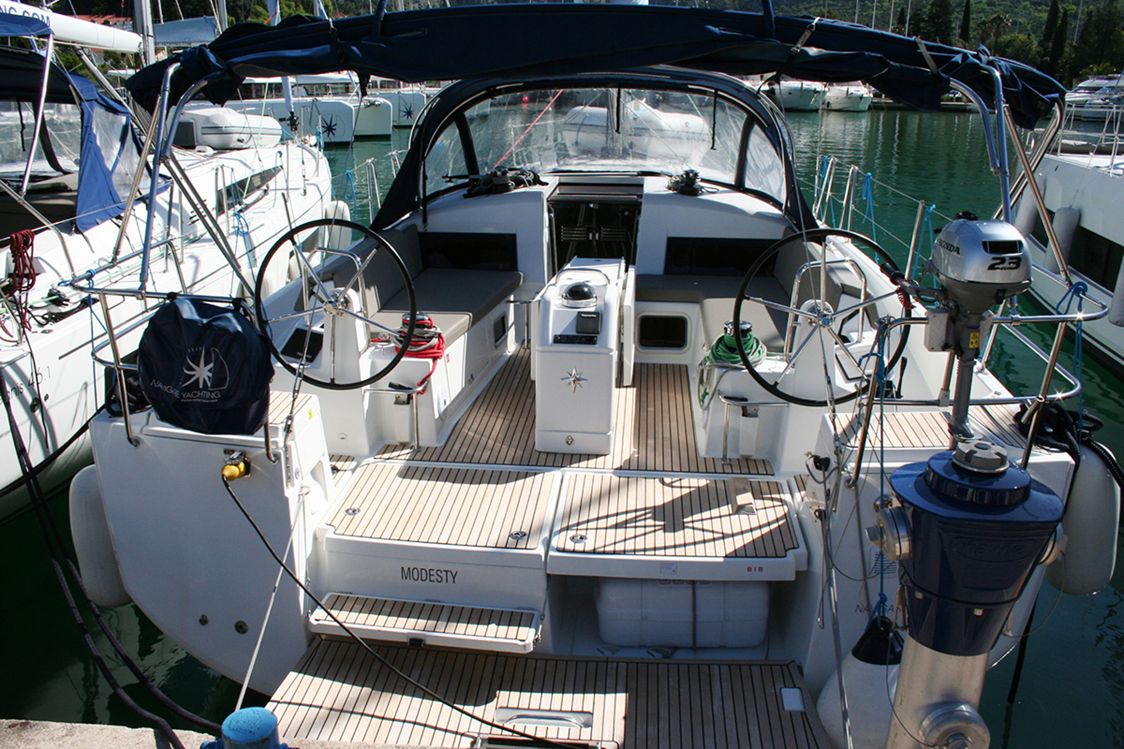 Sun Odyssey 440 - 3 cab. Modesty