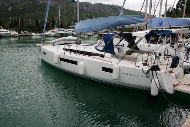 Sun Odyssey 440 - 3 cab. Modesty