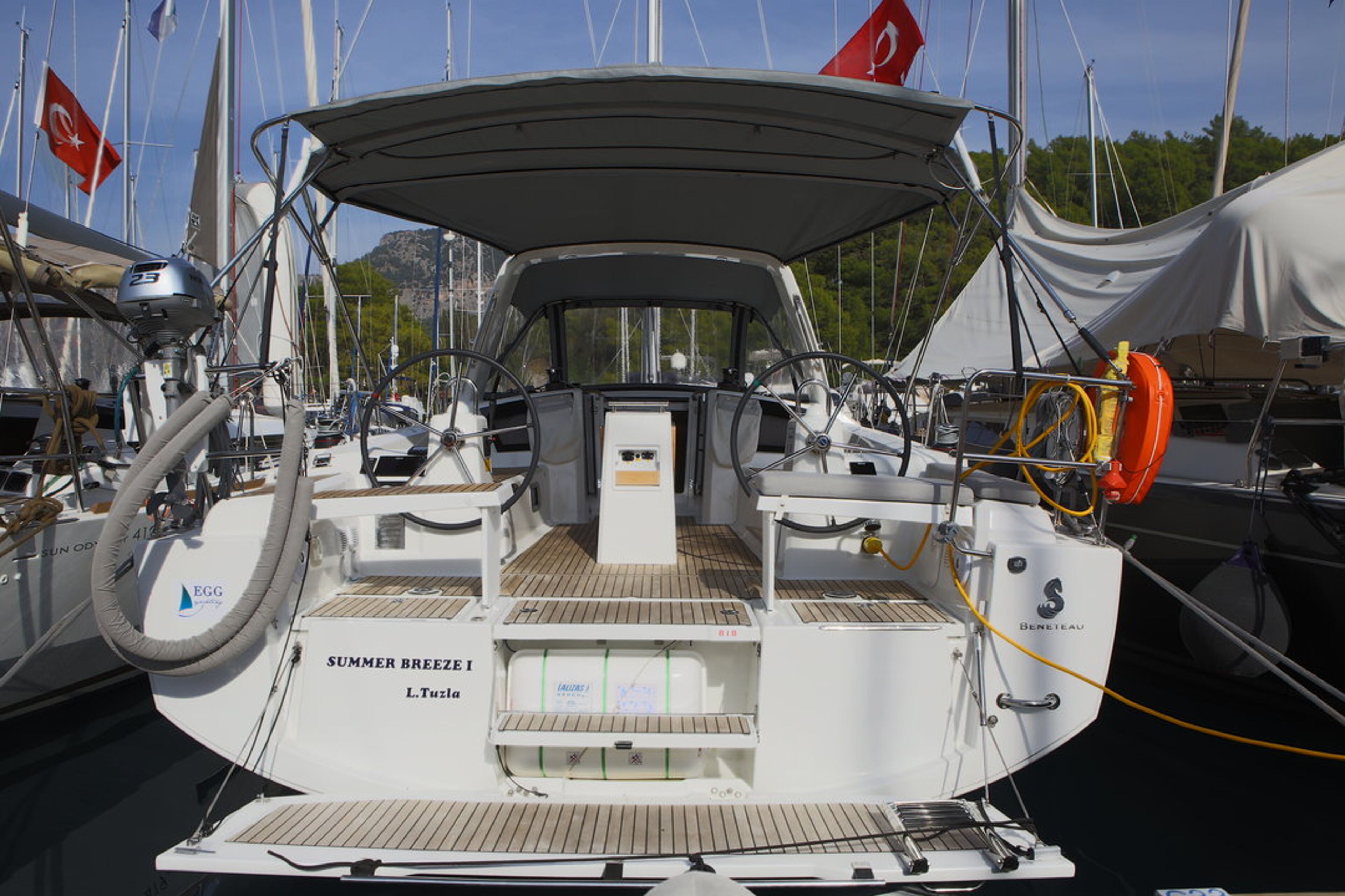 Oceanis 38.1 - 2 cab. Summer Breeze 1