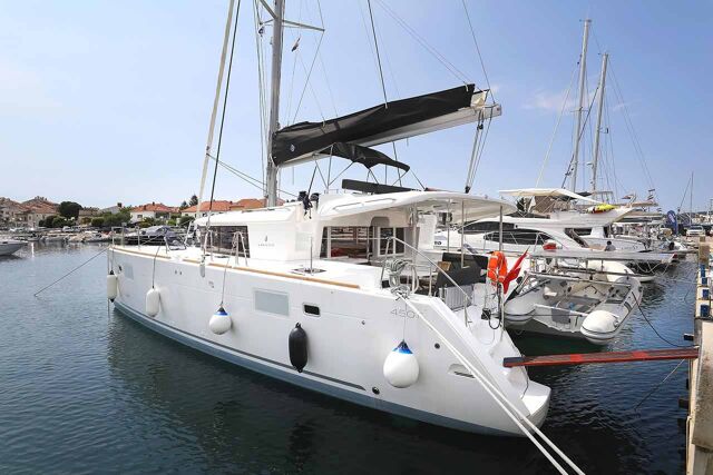 Lagoon 450 F - 4 + 2 cab. Sunce