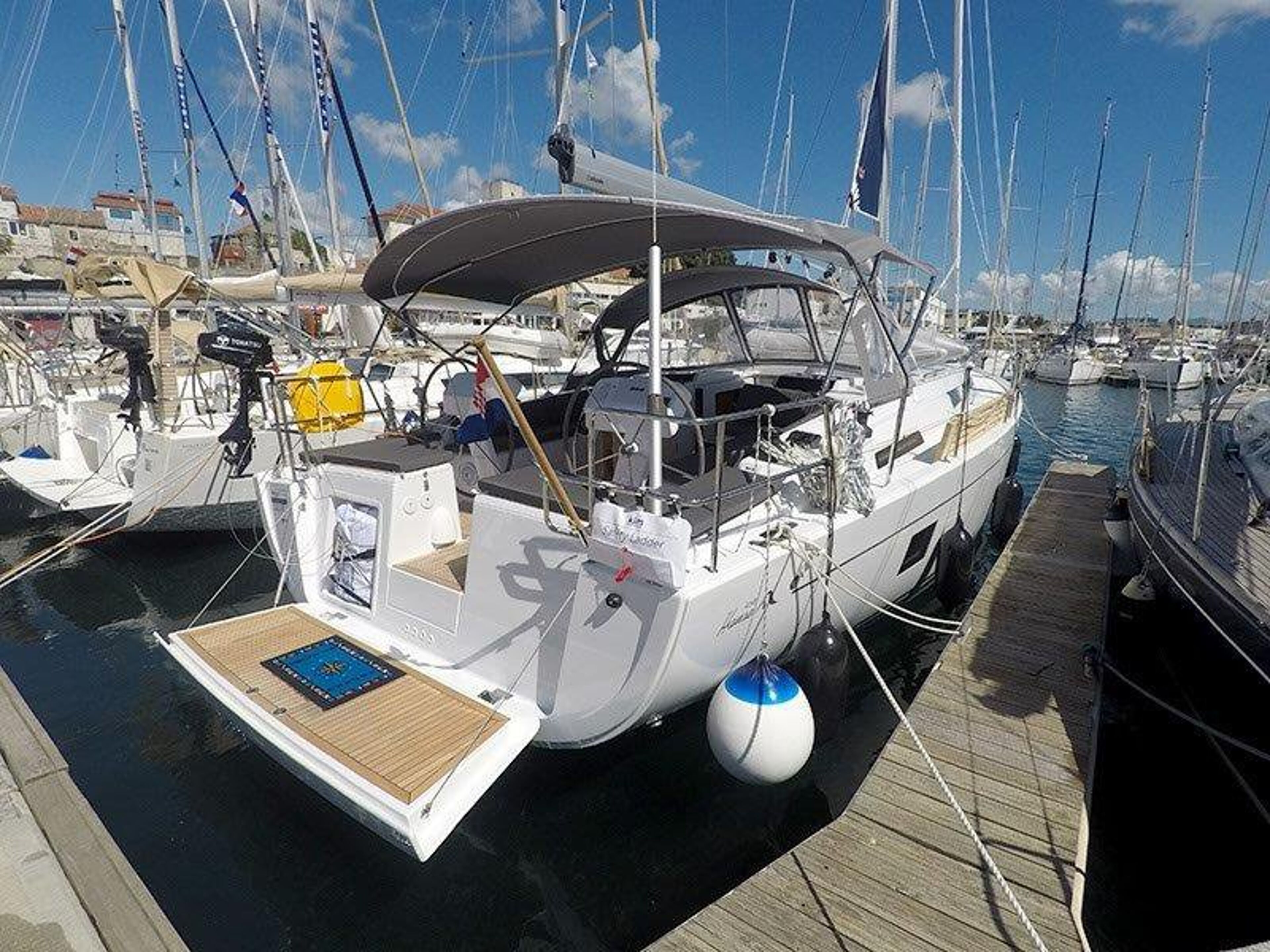 Hanse 458 - 3 cab. Summer wind