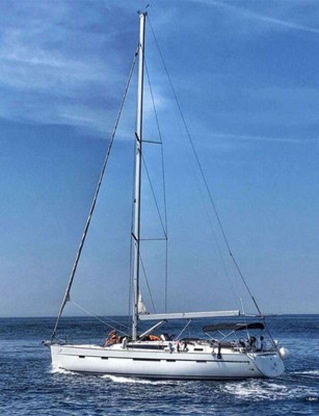 Bavaria Cruiser 56 - 5 + 1 cab. Baby Blue 2