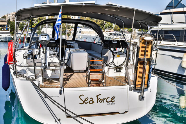 Jeanneau 54 - 5 + 1 cab.	 Sea Force